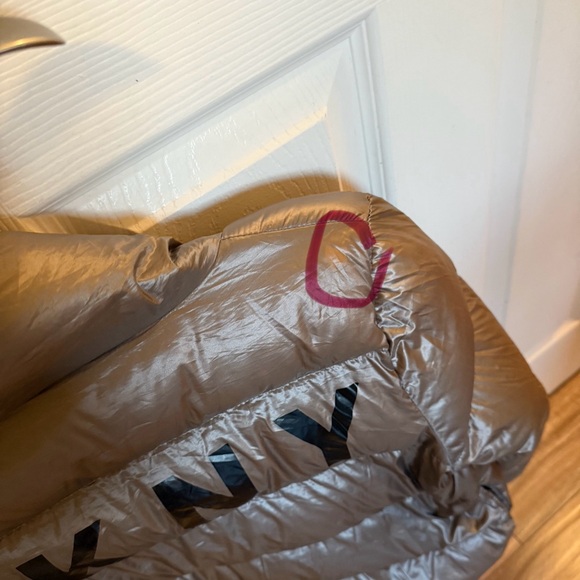 DKNY 90% duck down puffer jacket - Picture 7 of 7